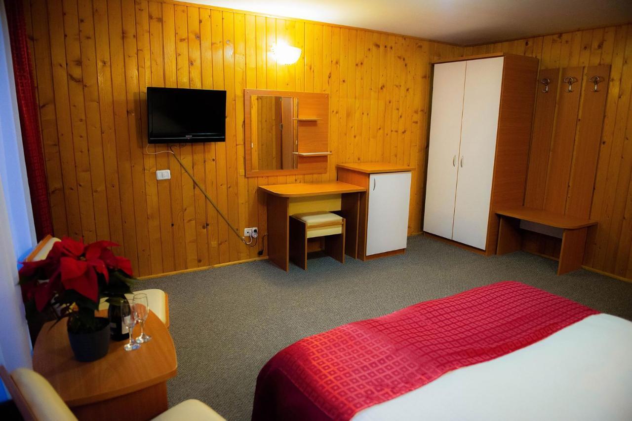 Casa Maia Hotel Buşteni Eksteriør billede