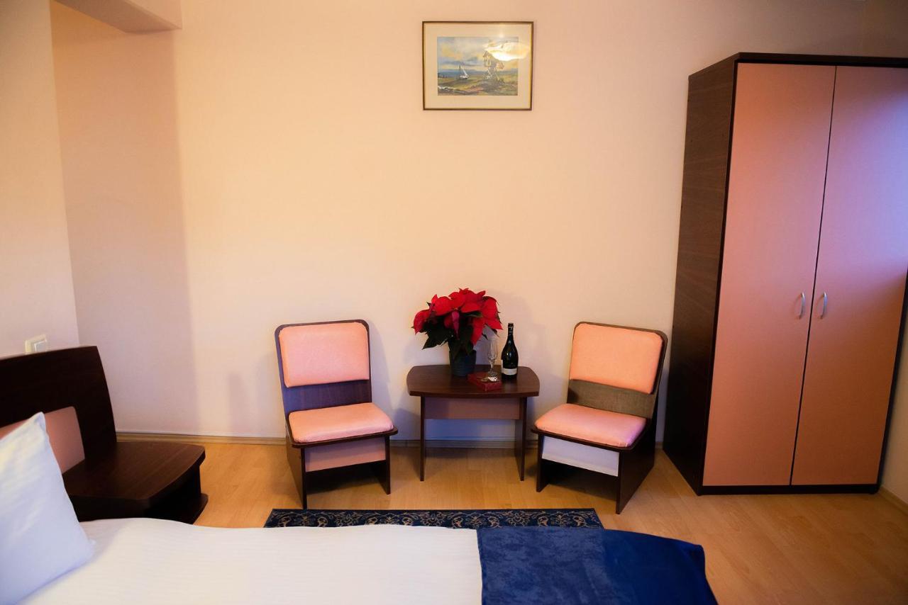 Casa Maia Hotel Buşteni Eksteriør billede