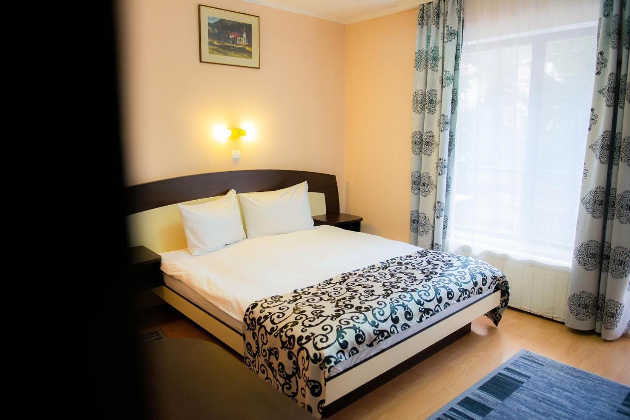 Casa Maia Hotel Buşteni Eksteriør billede