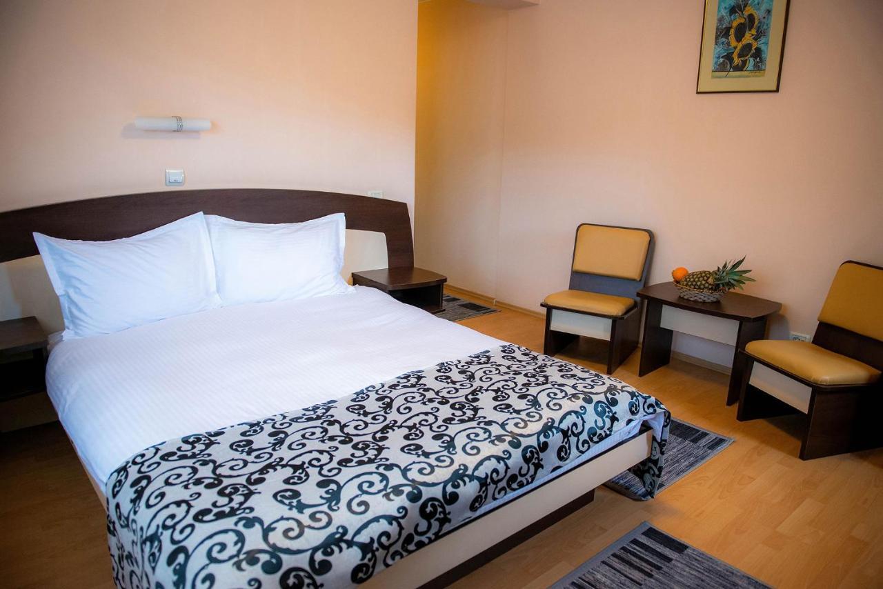 Casa Maia Hotel Buşteni Eksteriør billede