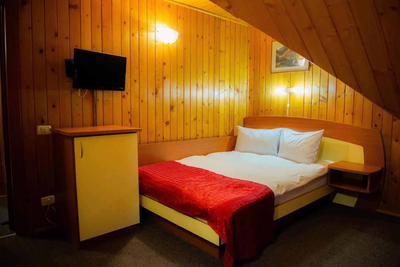 Casa Maia Hotel Buşteni Eksteriør billede