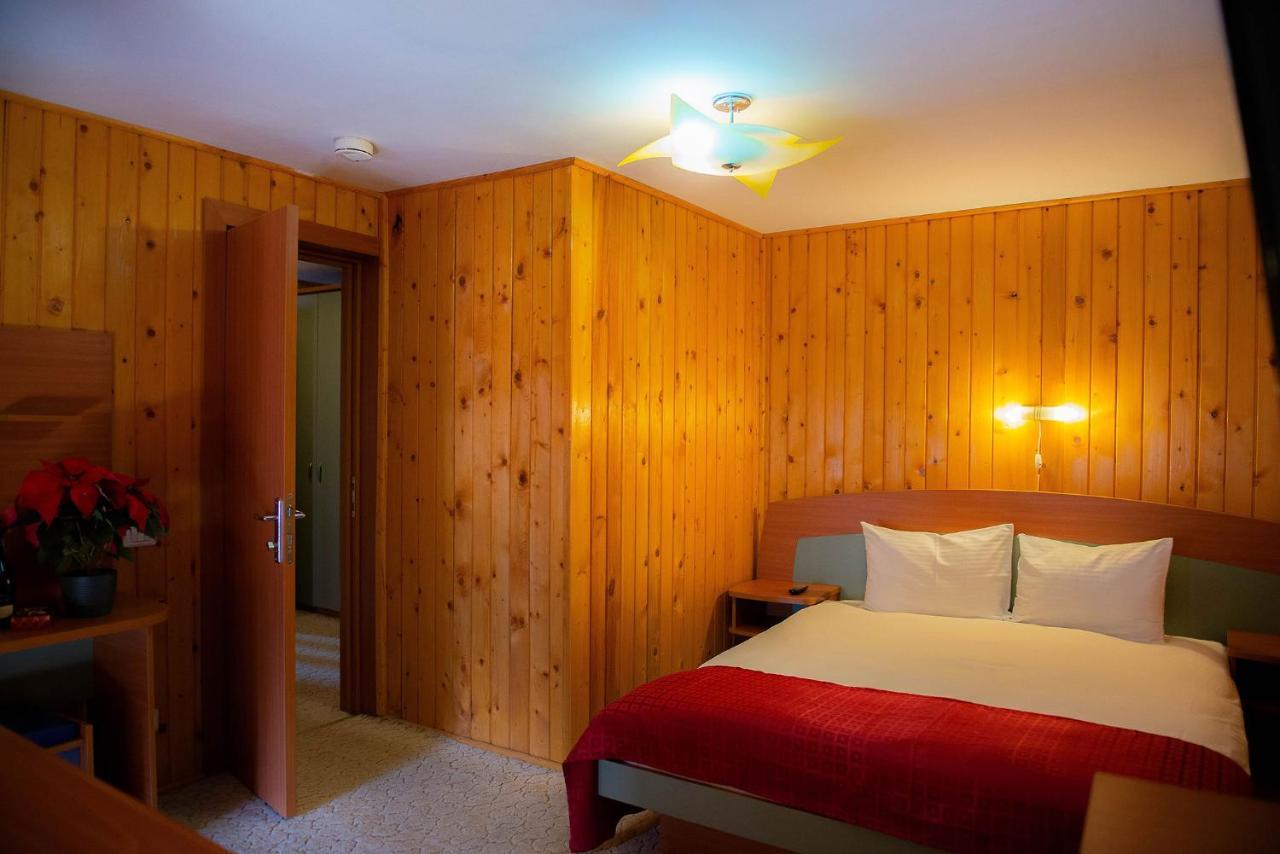 Casa Maia Hotel Buşteni Eksteriør billede
