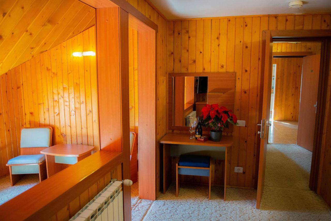 Casa Maia Hotel Buşteni Eksteriør billede