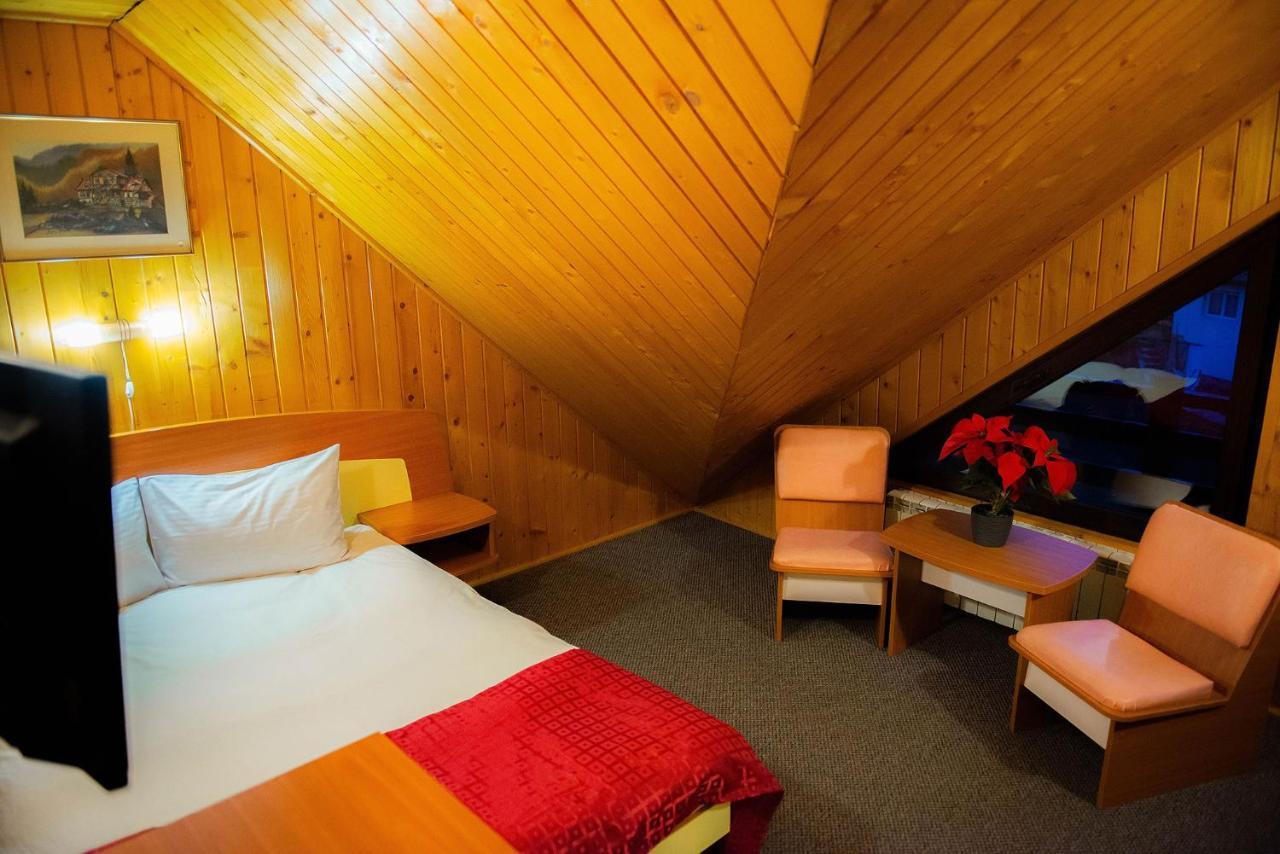 Casa Maia Hotel Buşteni Eksteriør billede