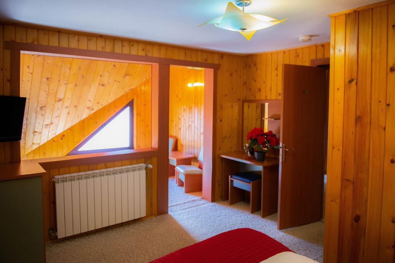 Casa Maia Hotel Buşteni Eksteriør billede