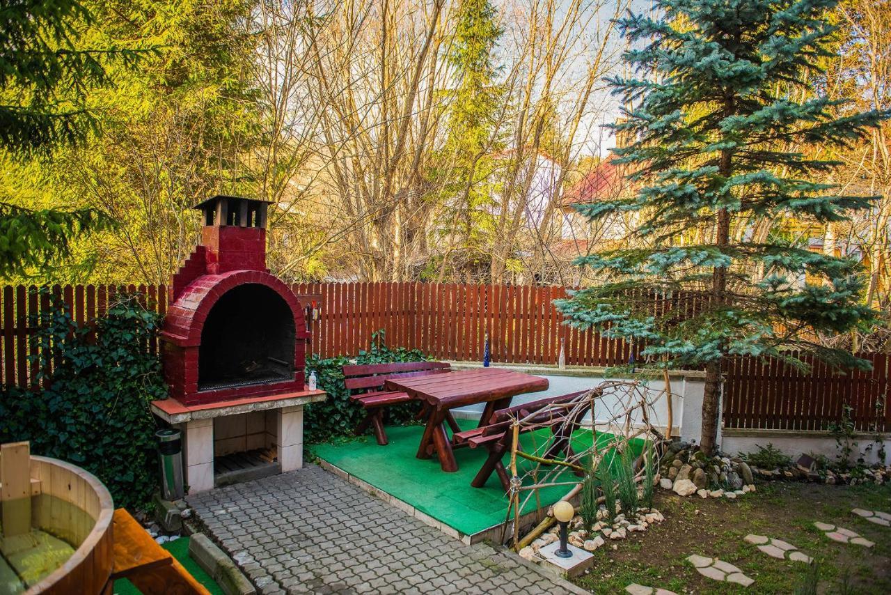 Casa Maia Hotel Buşteni Eksteriør billede