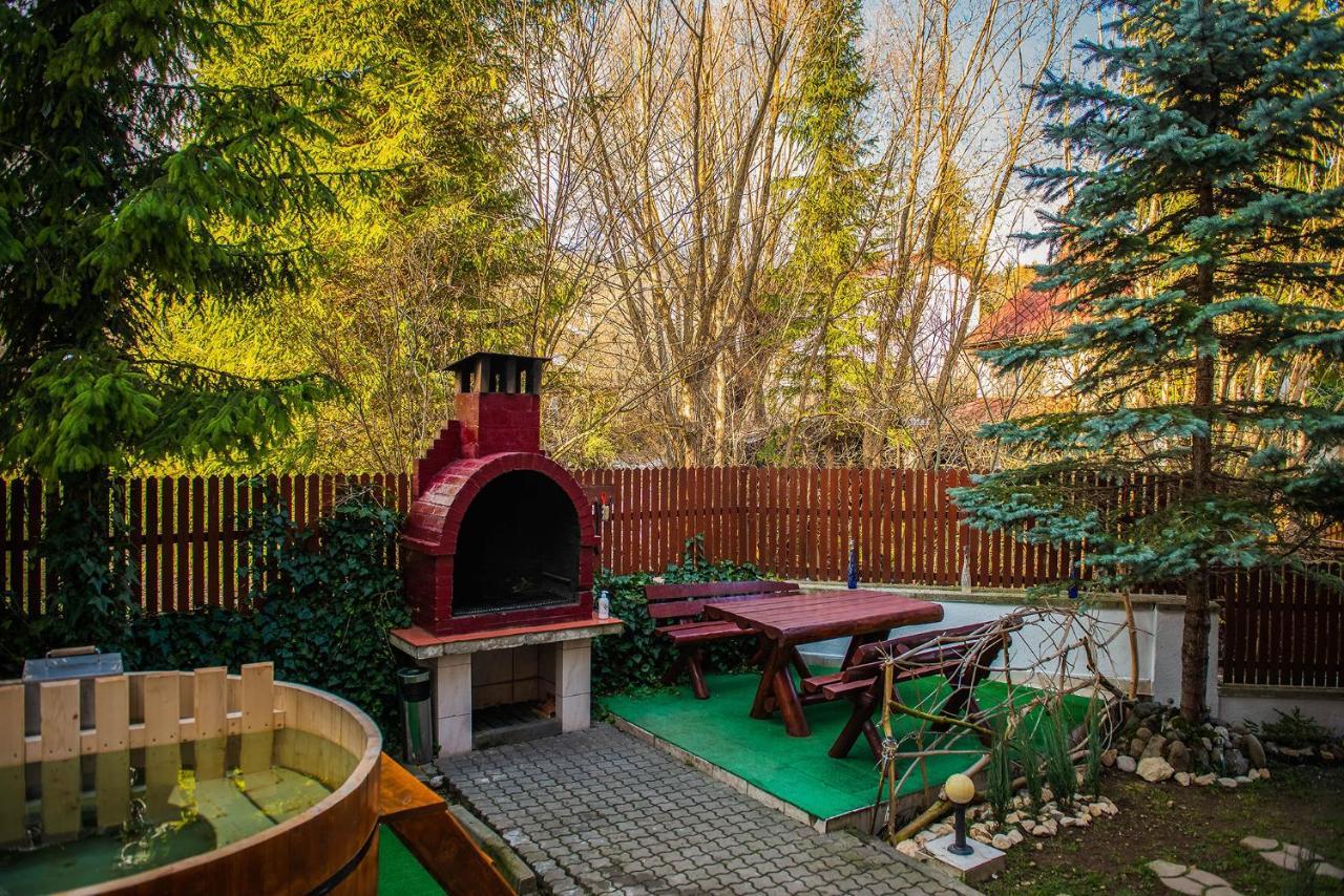 Casa Maia Hotel Buşteni Eksteriør billede